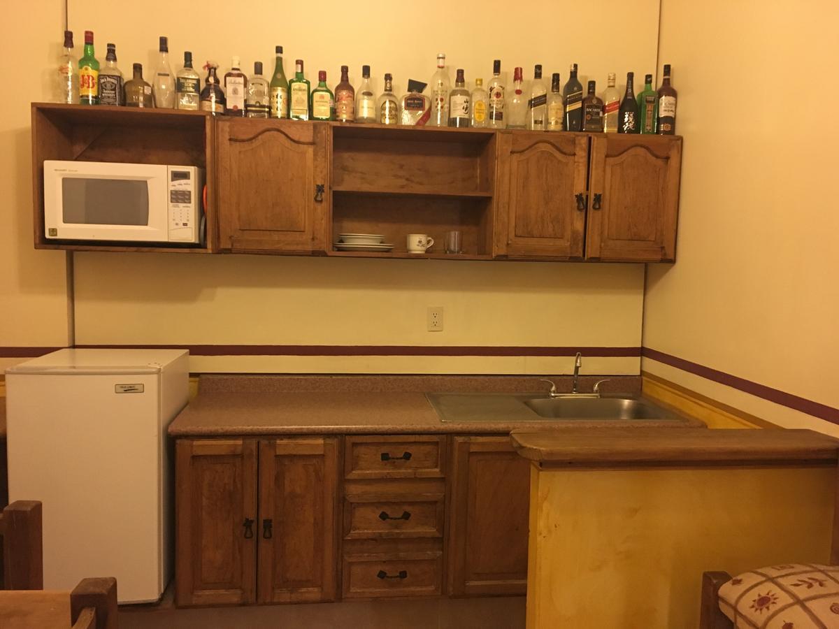 Quinta San Agustin Aparthotel Леон Екстериор снимка